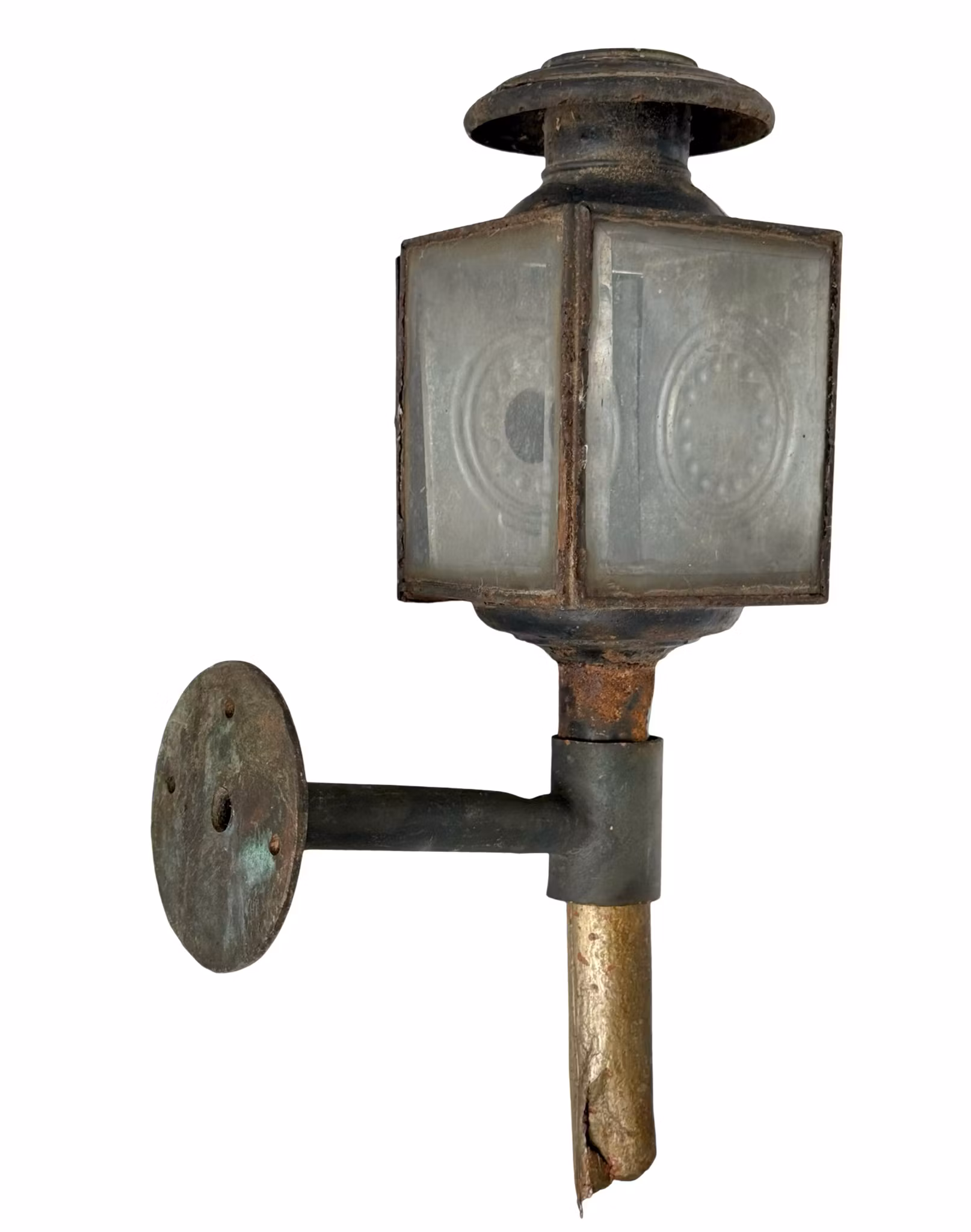 Oude koetslantaarn van ijzer en glas