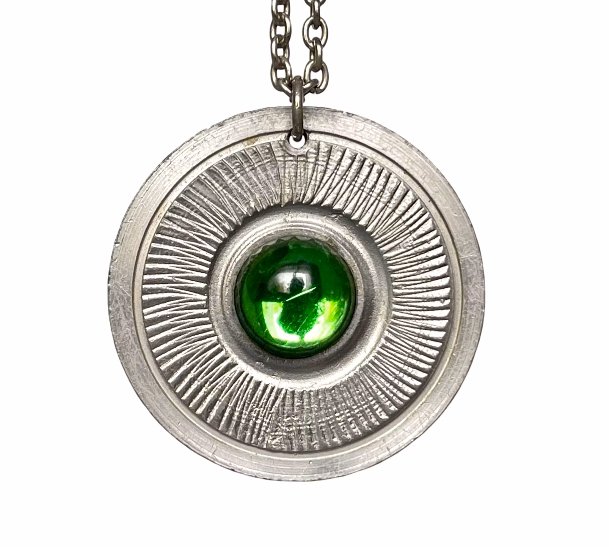 Naszyjnik vintage z wisiorkiem cynowym