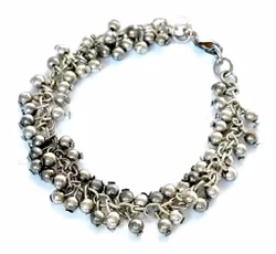 Bransoletka łańcuszkowa ze srebra próby 925 z kulkami marmurowymi