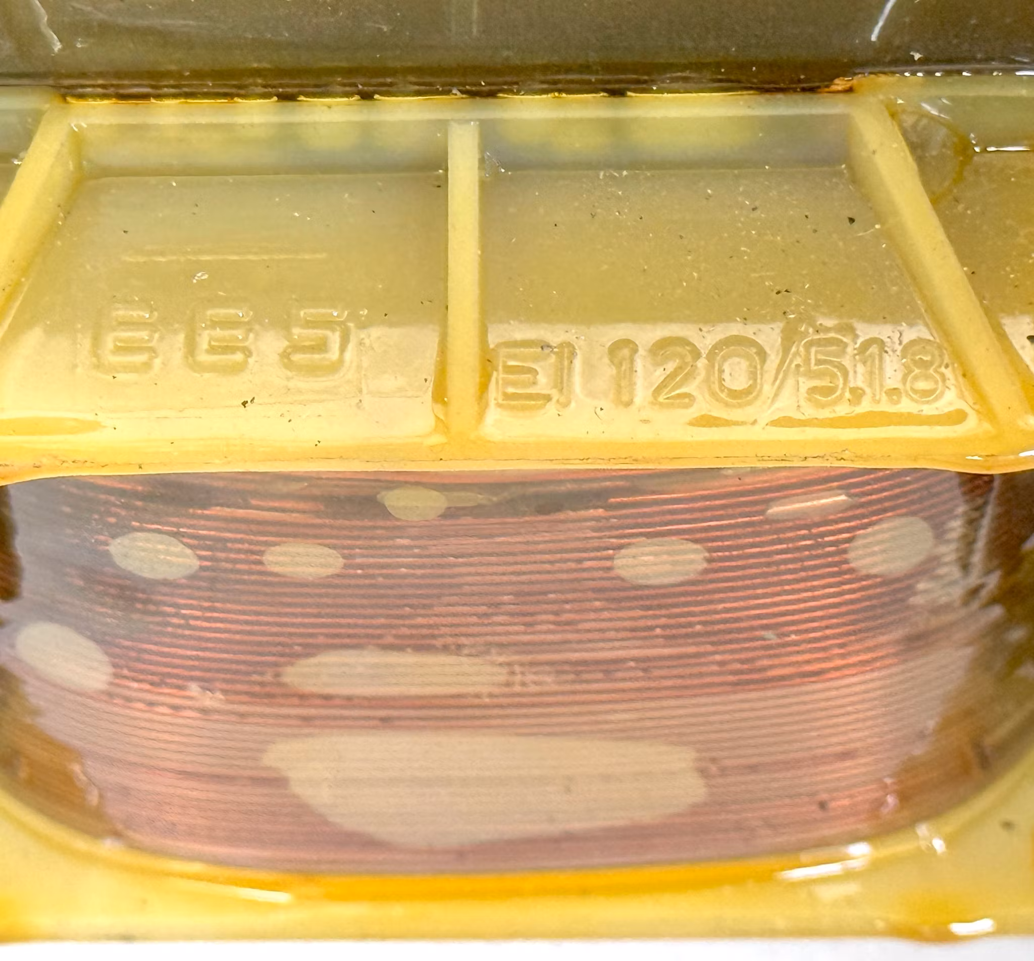 Transformator EES EI 120-S 5.1.8, vægt ca. 5 kg