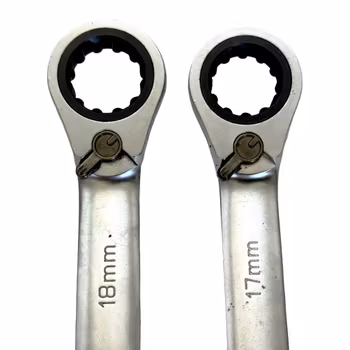2 st,Ringnyckar Vanadium med spärrfunktion, 17 & 18 mm