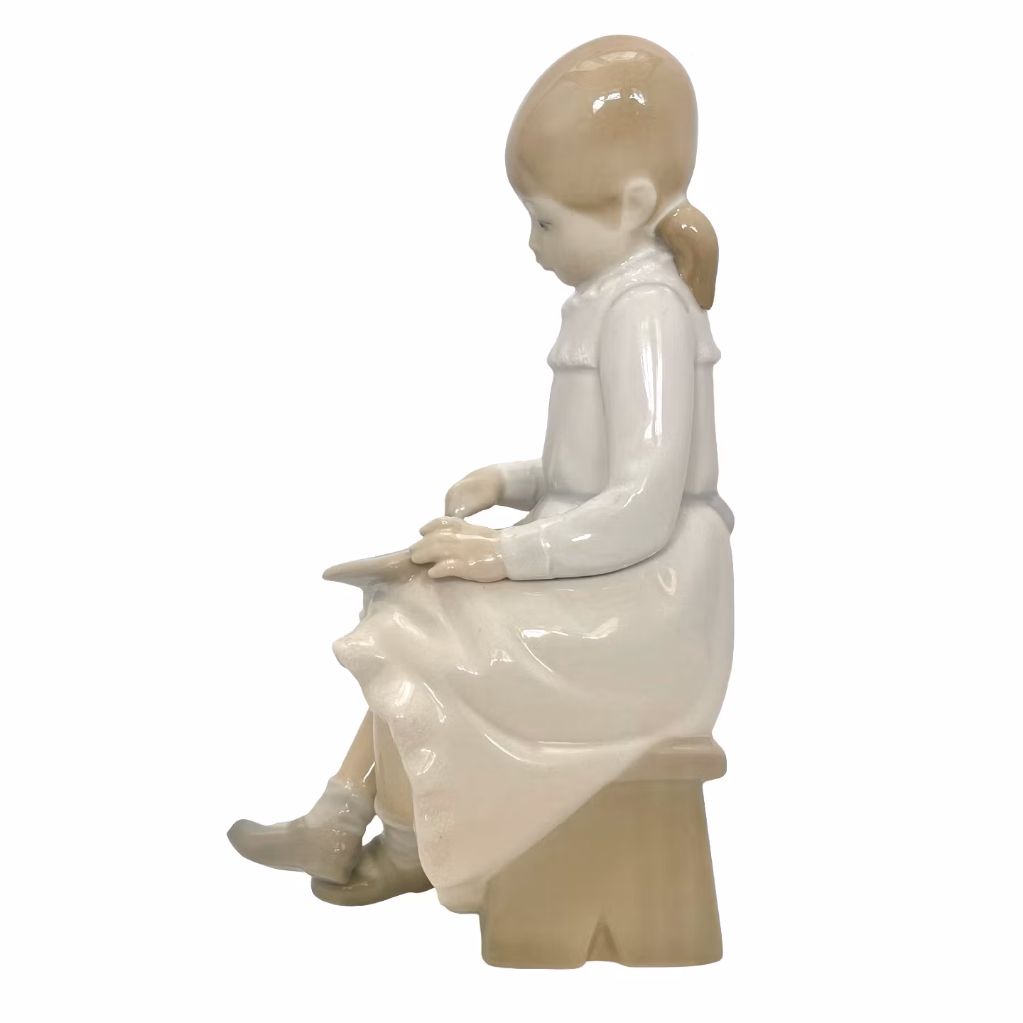 Figurine NAO - Fille avec tableau noir, Espagne