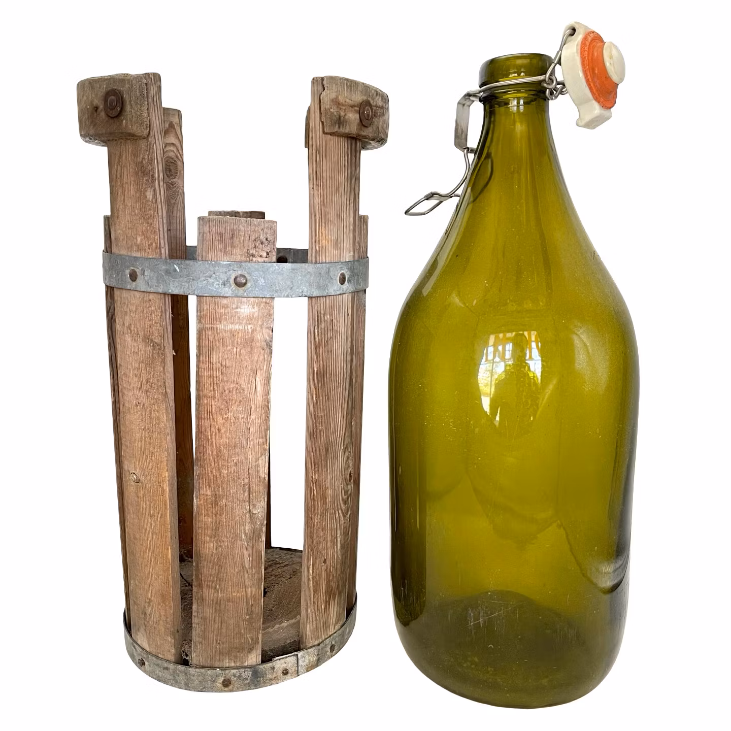 Stor glasflaska i trähållare