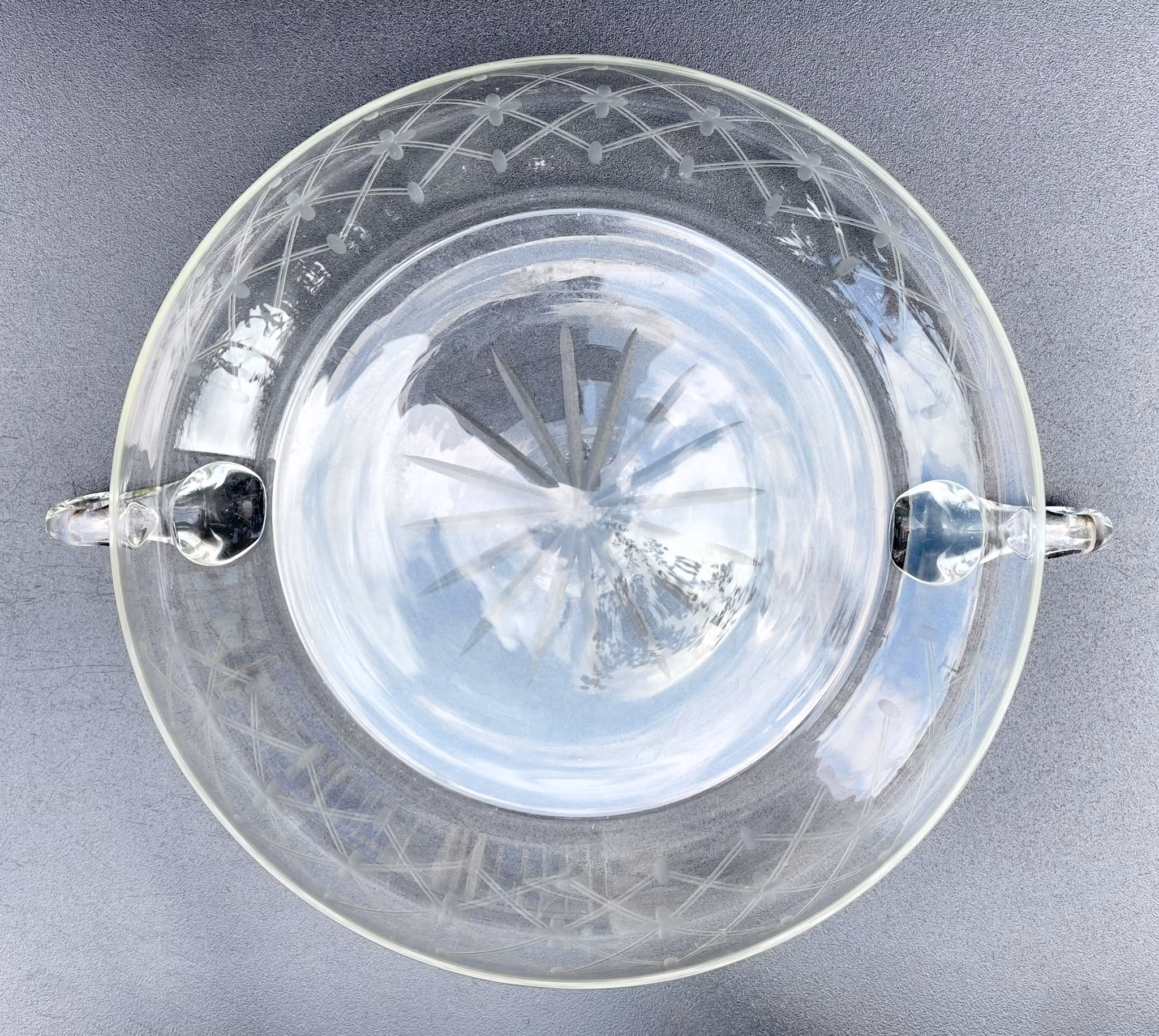 Vintage Skål med öron och slipad dekor