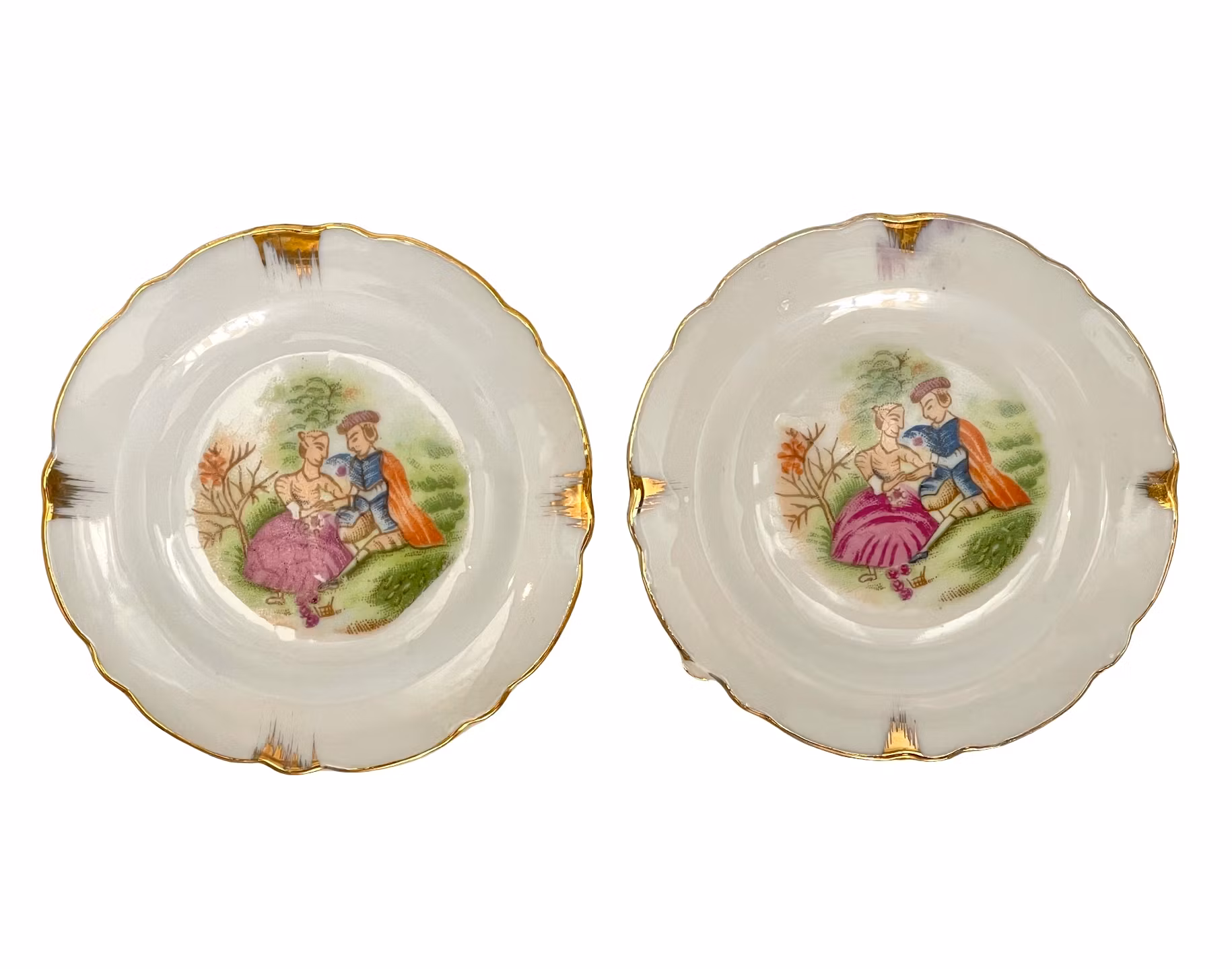 7 st. Vintage små porslin fat med romantiskt motiv