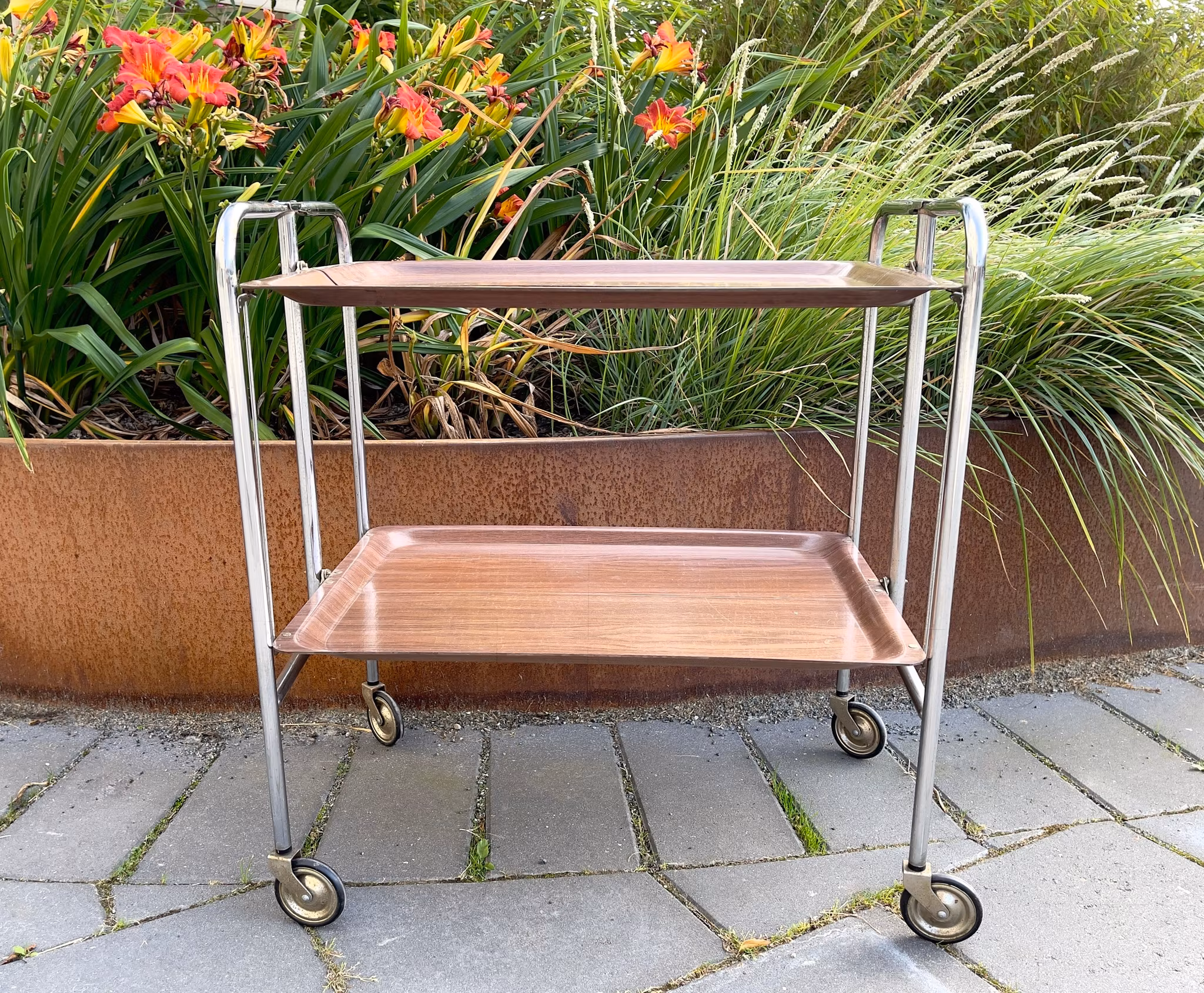 Serveringsvagn - Pressolit, Hopfällbar