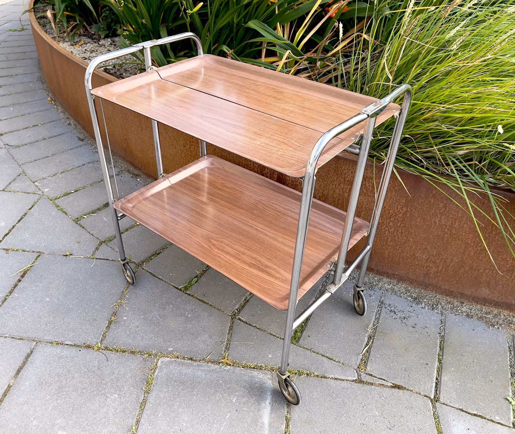 Serveringsvagn - Pressolit, Hopfällbar