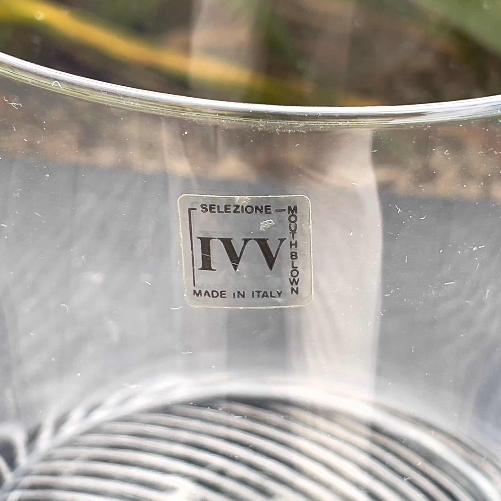 Ishink - IVV Selezione rökgrått munblåst glas, Italien