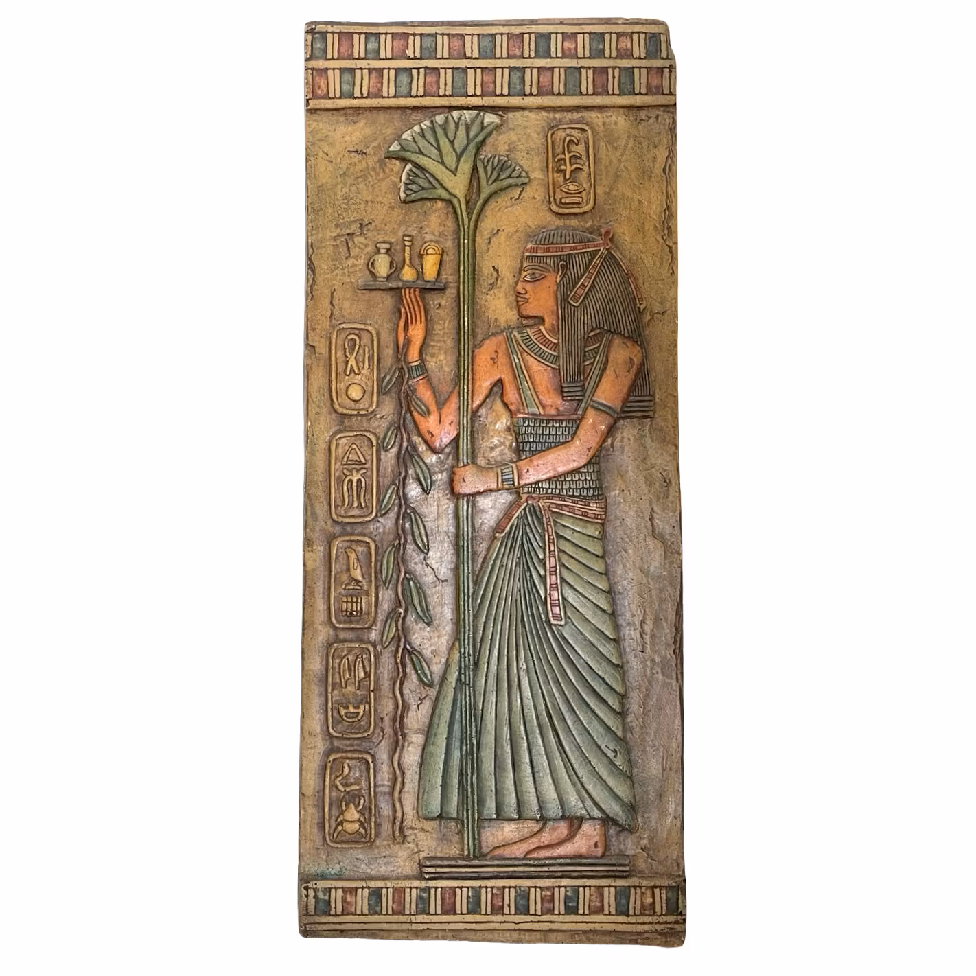Seinäreliefi / seinälaatta, joka esittää egyptiläistä Isis-taidetta, kivitavaraa