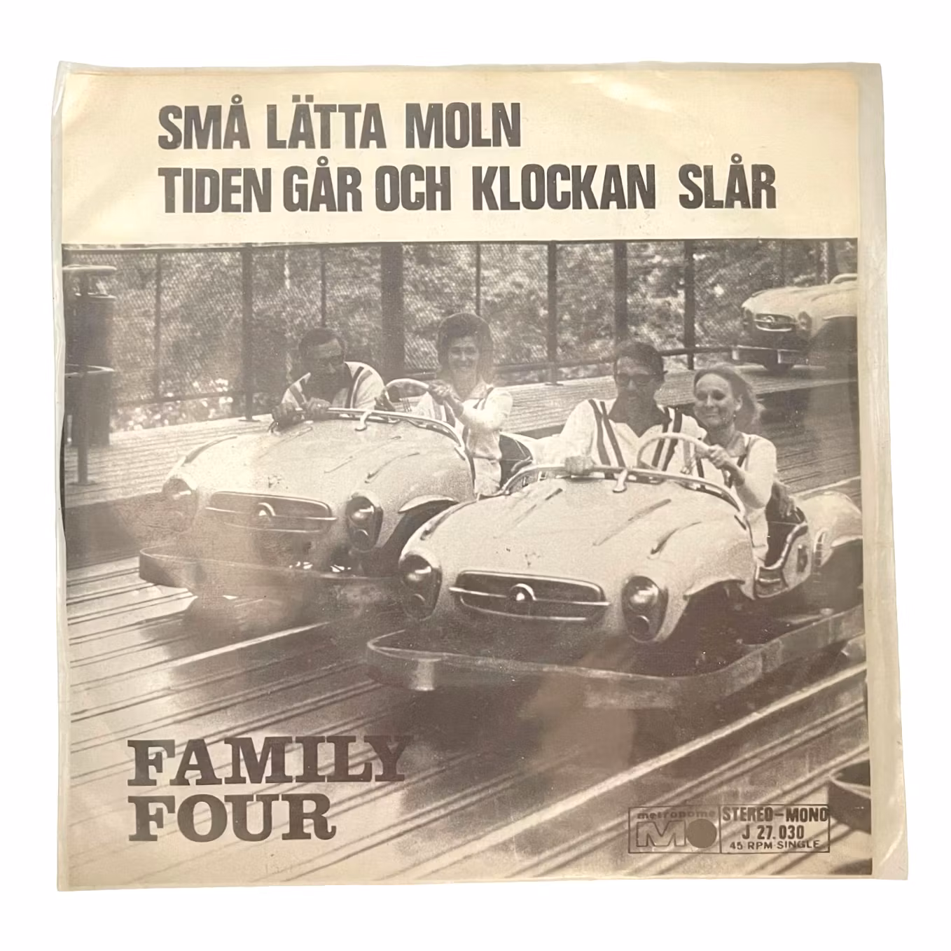 Perhe Neljä – Pieniä valopilviä / Aika kuluu ja kello lyö, vinyyli 1969 EP