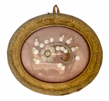 Antik Viktoriansk/George III, Pärlbroderi med inglasat förgylld ram, 1700/1800-talet