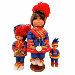 3 SAMEDOLLS - Karesuando Handicrafts, plastic, fabric clothes
