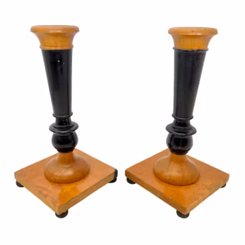 LJUSSTAKAR, ett par, Karl-Johan-stil, konstsvarvare, 30-tal