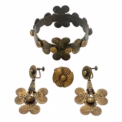 SEPPO TAMMINEN (Finland, 1944-2012) Bronzen sieraden 4 stuks.