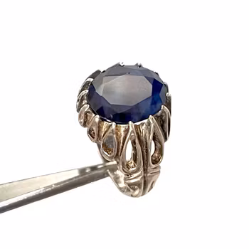 RING, Fasettslipad blå safir, 7.00 ct med GGI certifikat