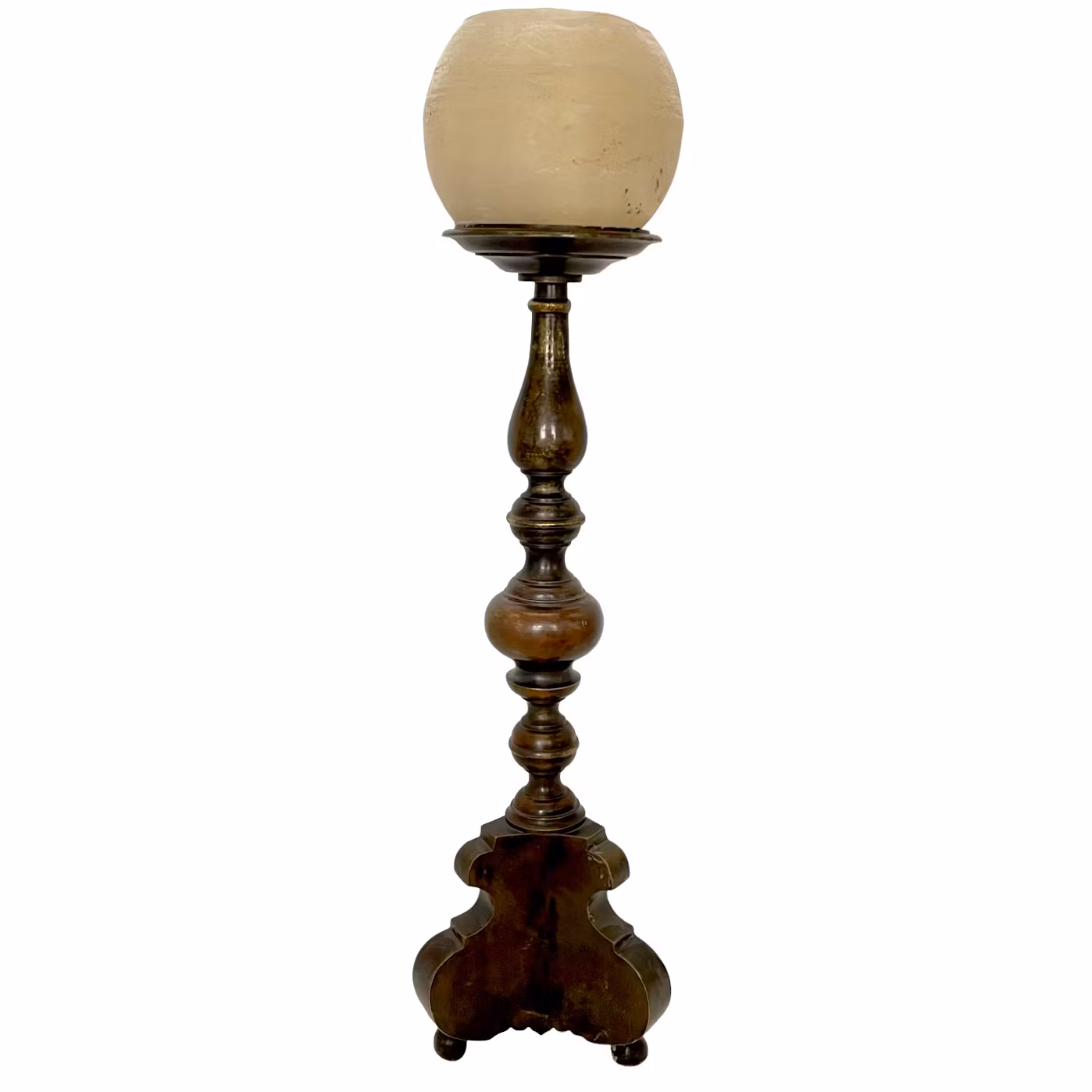 Antikk bronselysestake i barokkstil