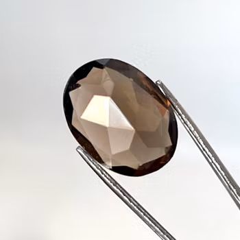 8,10 karatów naturalnego kwarcu dymnego