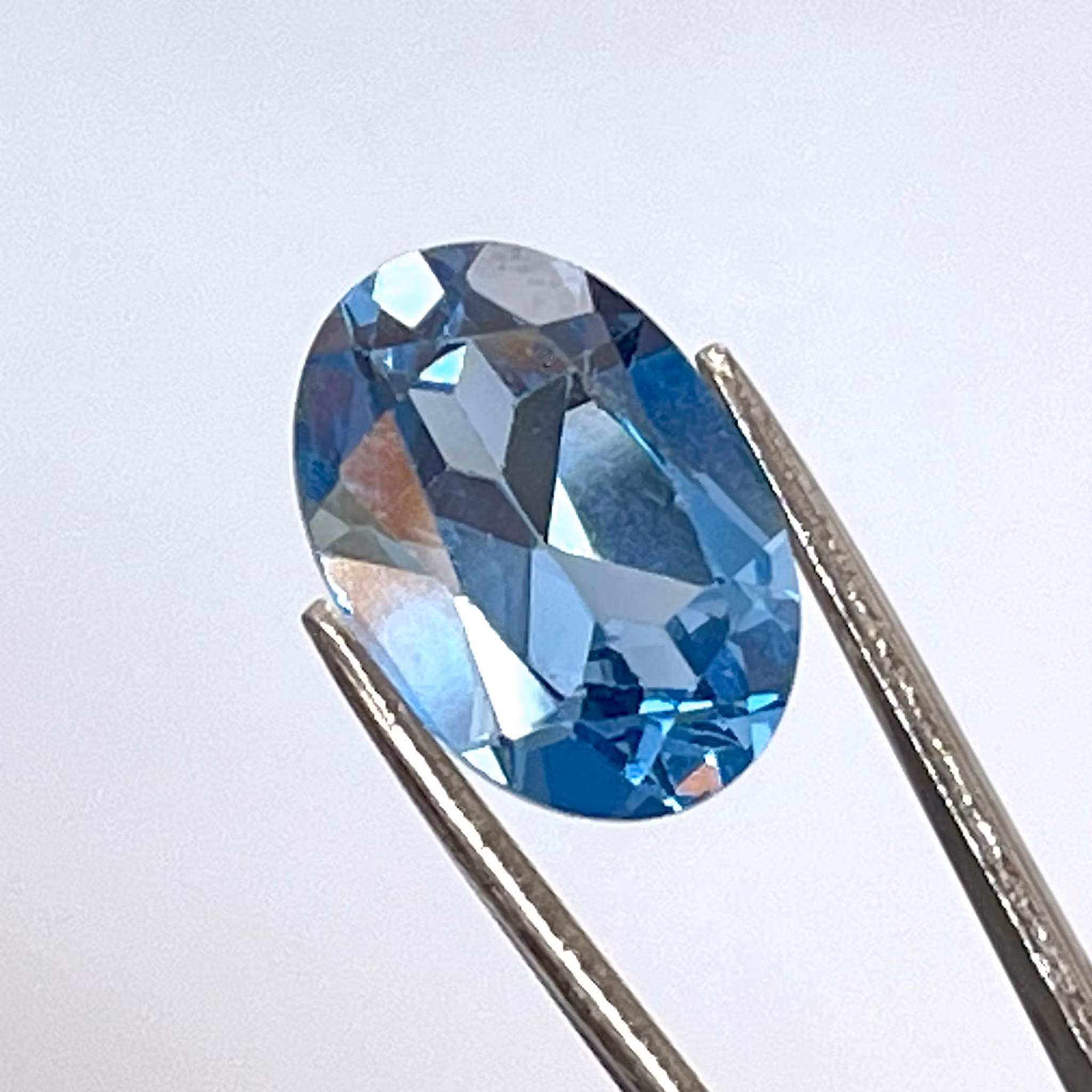 6.40 Karat naturlig obehandlad blå Topas