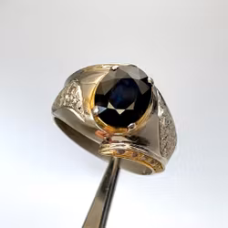 5,25 karaatin luonnonsininen safiiri, hopeinen sormus GGI-sertifikaatilla