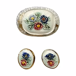 Broche et boucles d'oreilles antiques en porcelaine peinte à la main