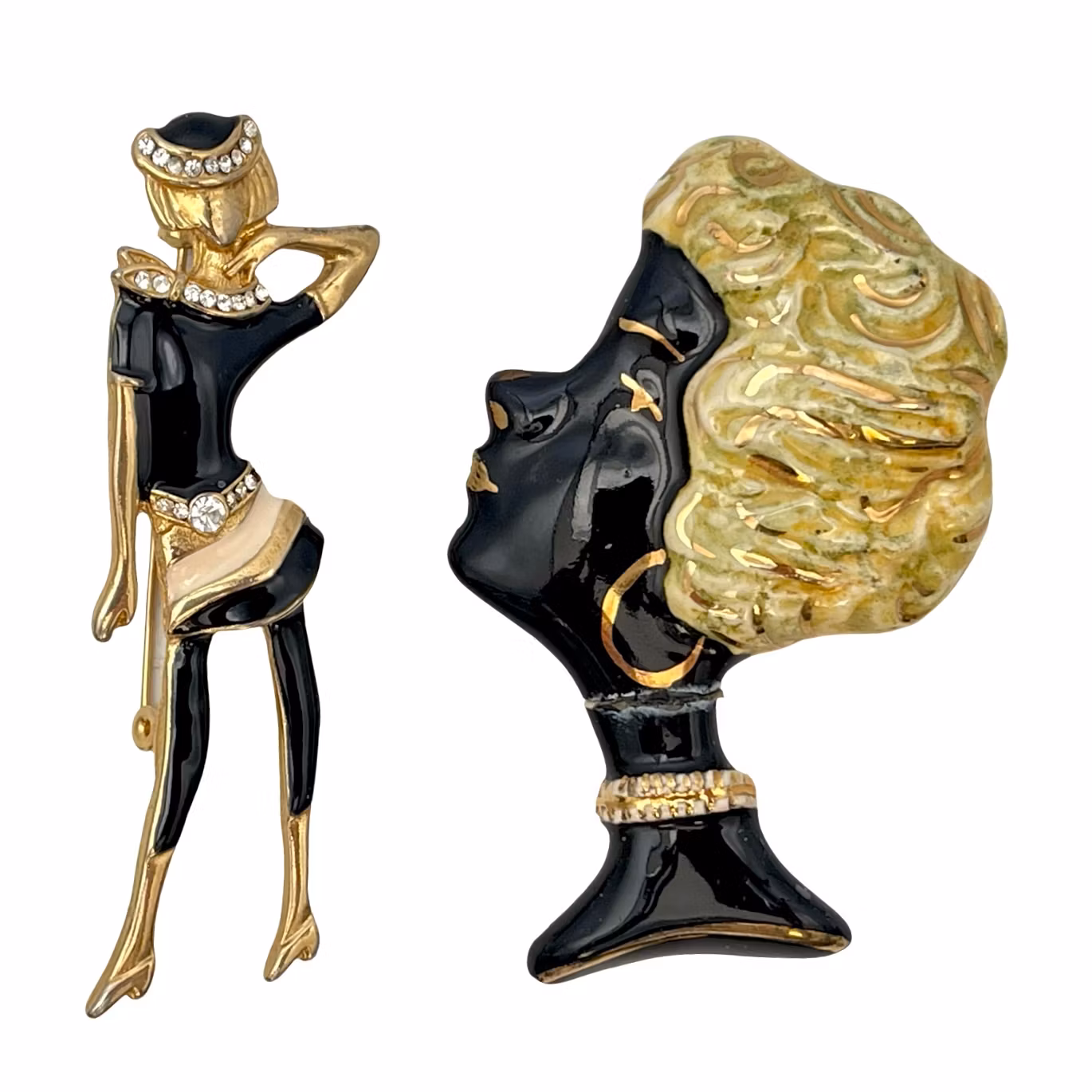 BROCHES, ALGOT MÅNSON, Copyr Skåre ceramic with gilded metal brooch