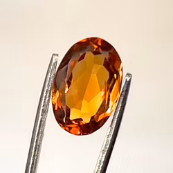 2,50 karatowy naturalny nieobrobiony cytryn