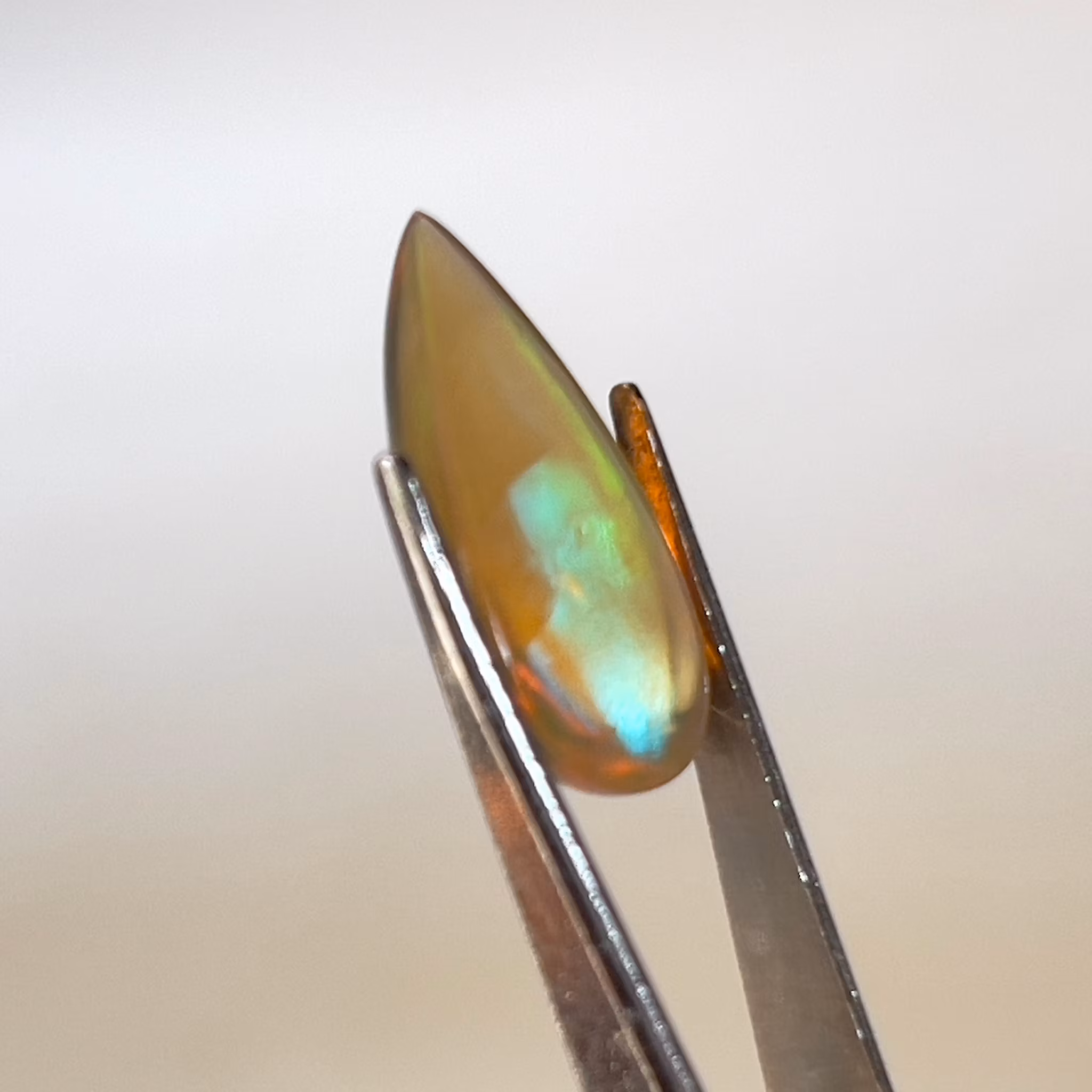 4.15 Karat Naturlig obehandlad Opal