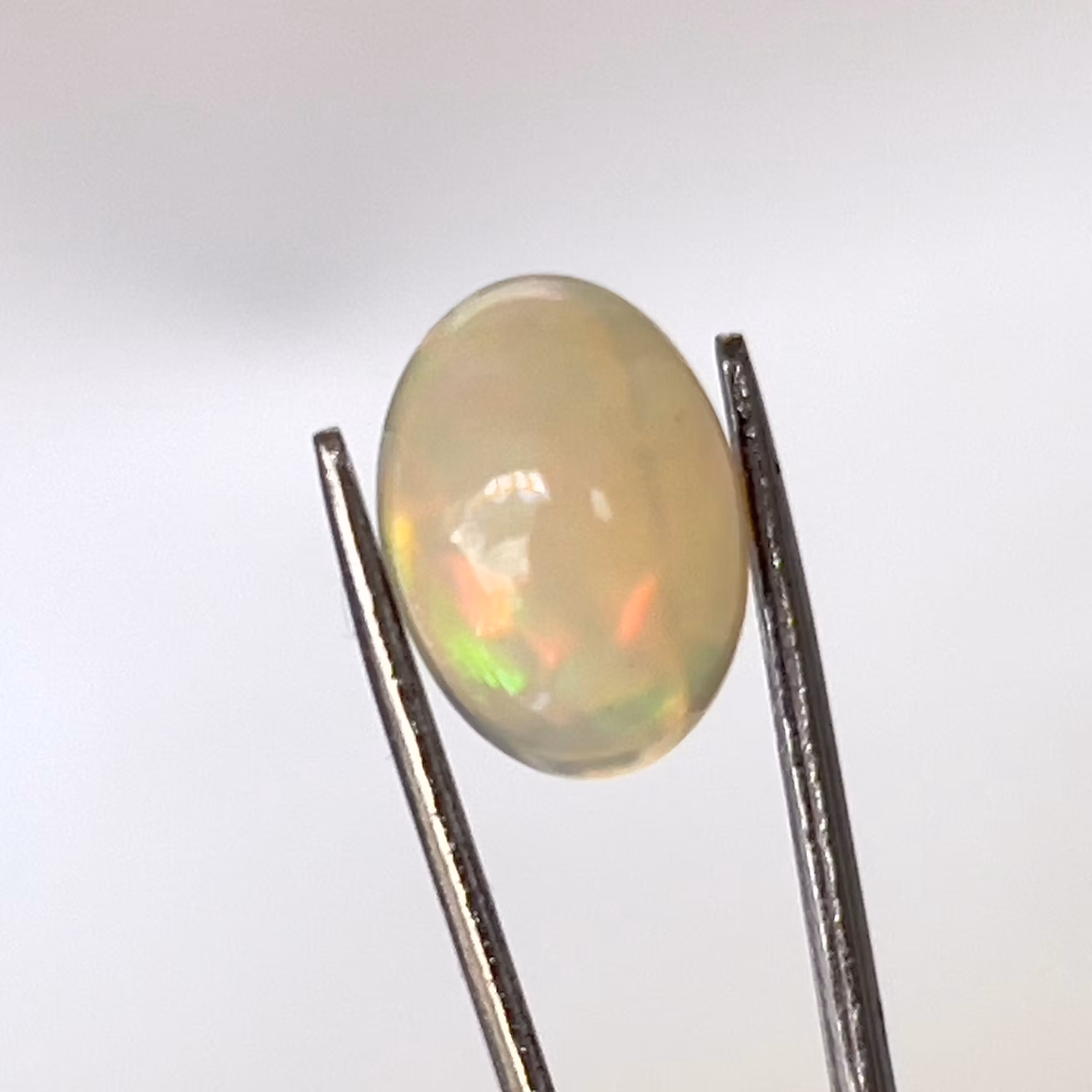 3,00-karatowy naturalny nieobrobiony opal