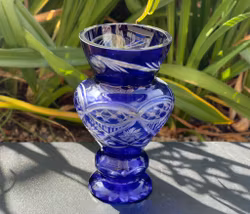 BOHEMIA - Jarrón de cristal azul con pegatina