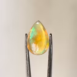 1,90 karatowy naturalny nieobrobiony opal