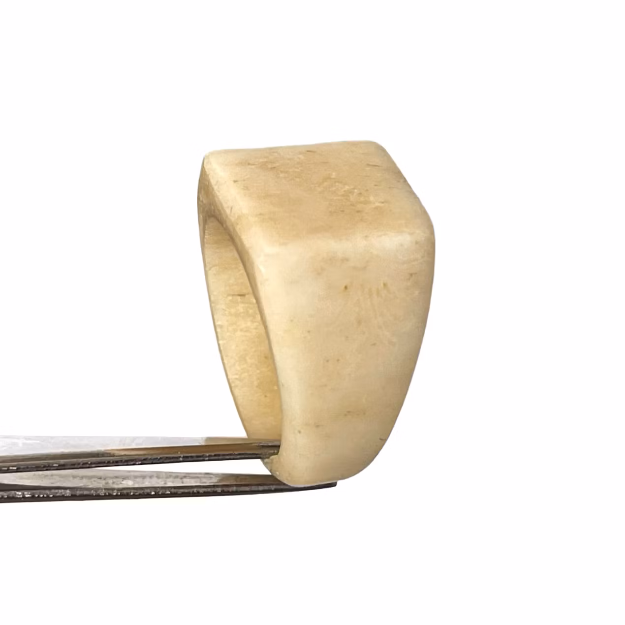 Antyczny PIERŚCIEŃ - grawerowany róg renifera, praca Saamów, rękodzieło Saamów, nieczytelny podpis