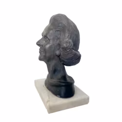 Jean-Marie Broda – Margaret Thatcher – porträttbyst i keramik, signerad