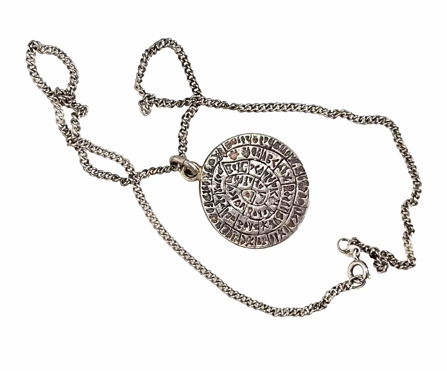 Naszyjnik ze srebra próby 835 z zawieszką w kształcie dysku z Fajstos