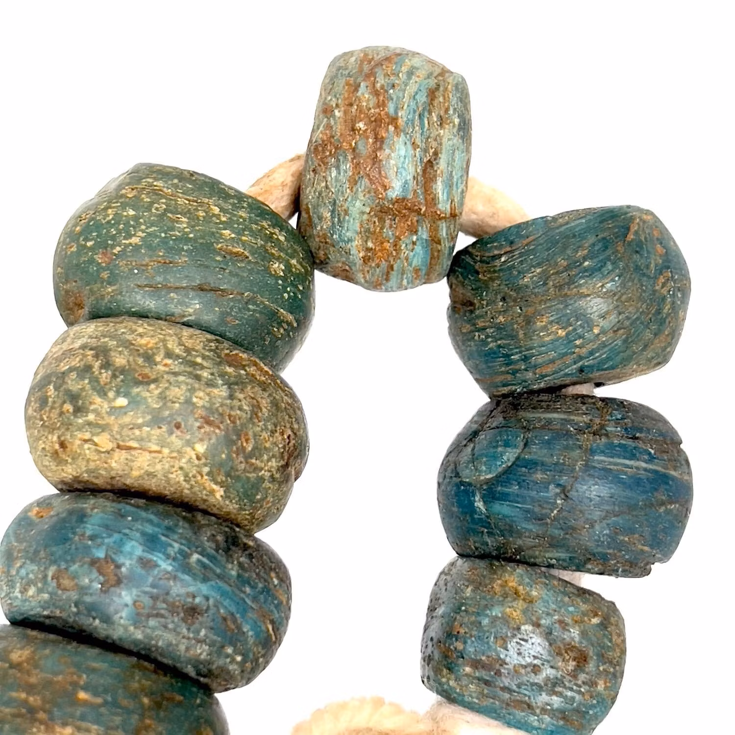 Antika Romerska Glaspärlor – Kungatiden (Romulus 753–509 f.Kr.)