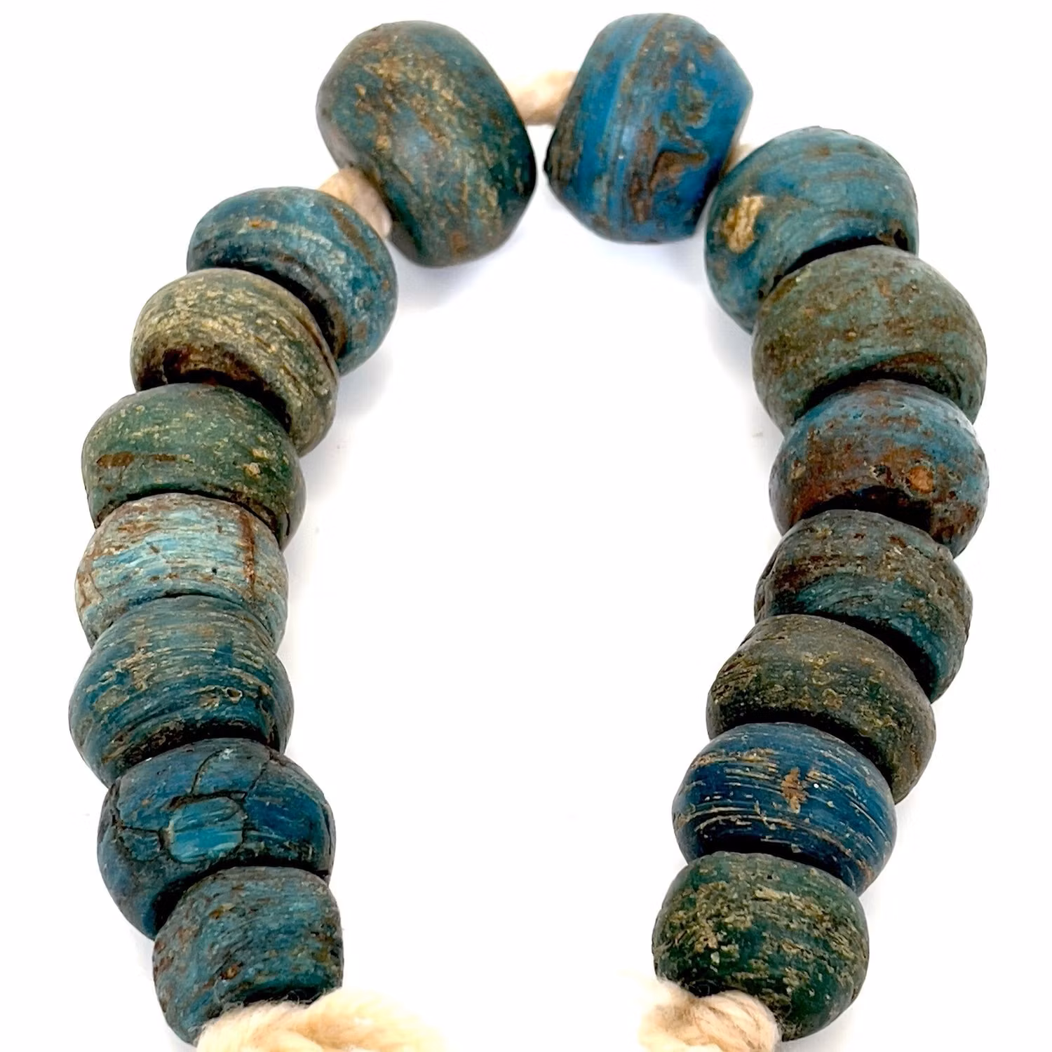 Antika Romerska Glaspärlor – Kungatiden (Romulus 753–509 f.Kr.)