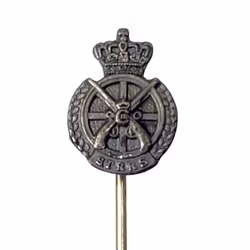 Wojskowa szpilka do kapelusza – Szwedzki Oddział Materiałów i Napraw (STRRS)