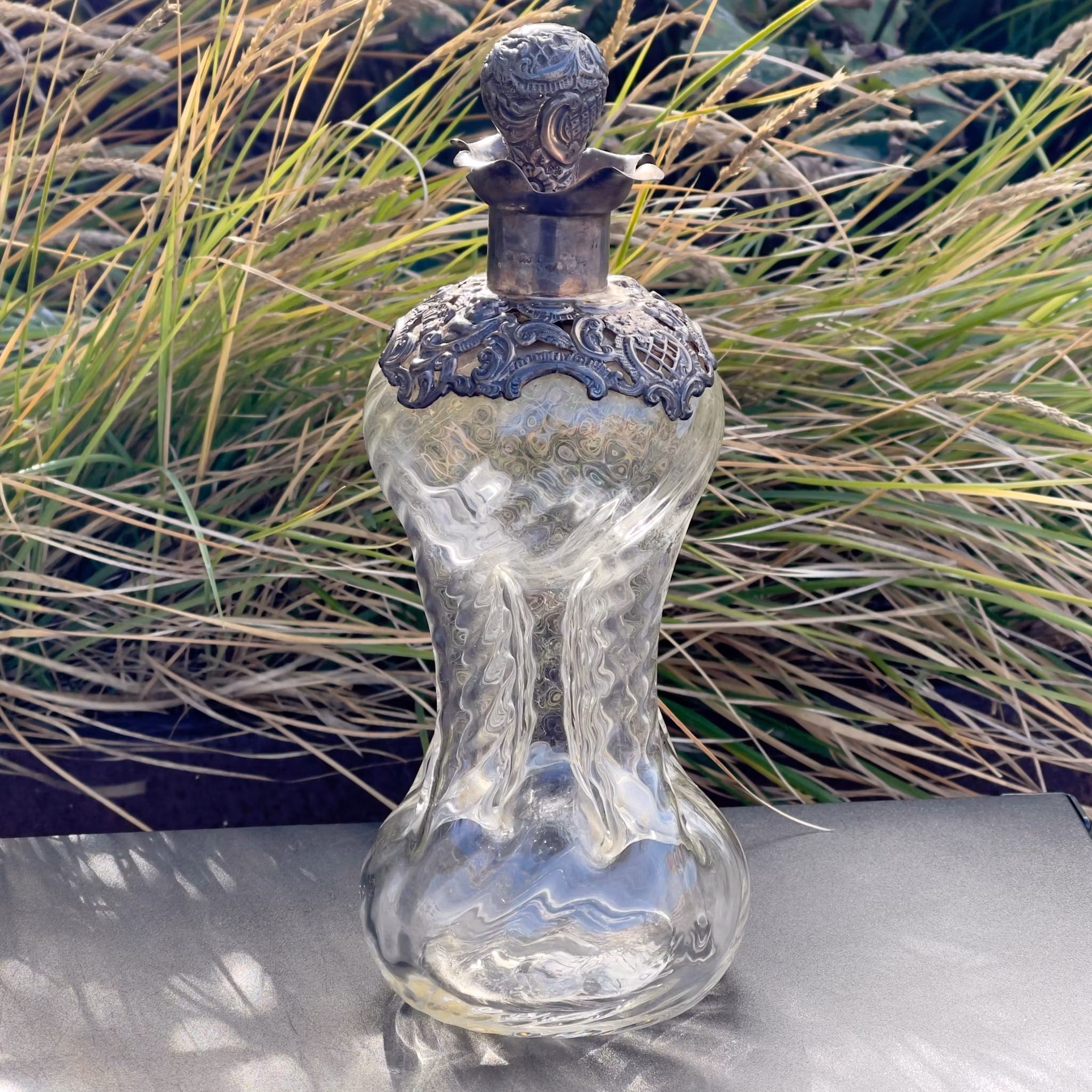 Antiikkinen hopeoitu lasipullo – William Johnson & Co, Birmingham noin vuodelta 1890