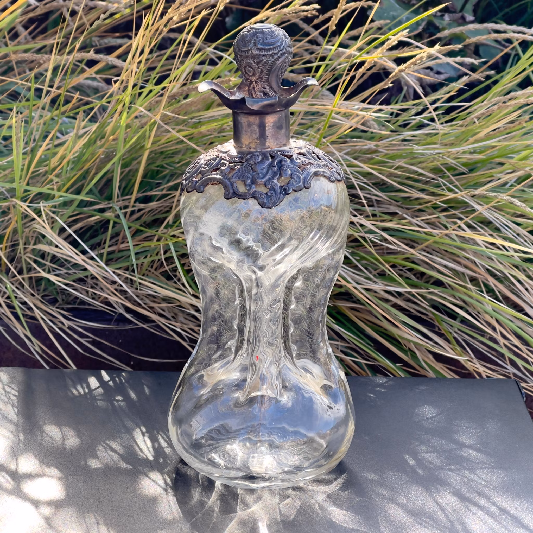 Antiikkinen hopeoitu lasipullo – William Johnson & Co, Birmingham noin vuodelta 1890