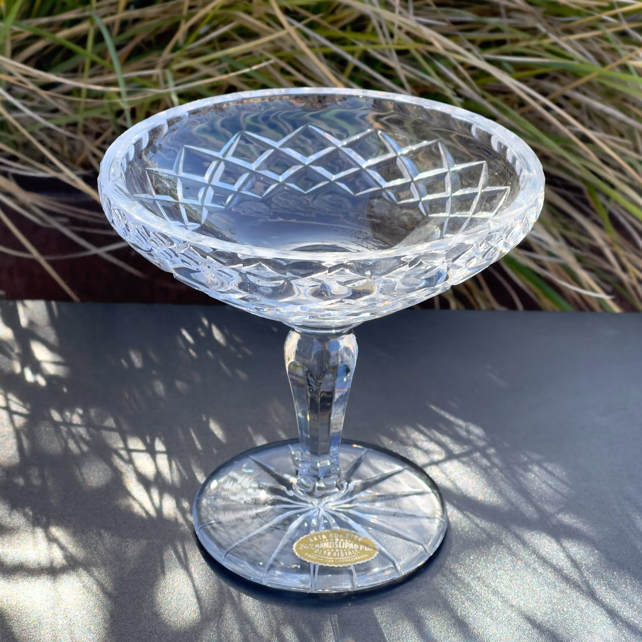 Coupe en cristal sur pied – Véritable verre de Bohême, Tchécoslovaquie