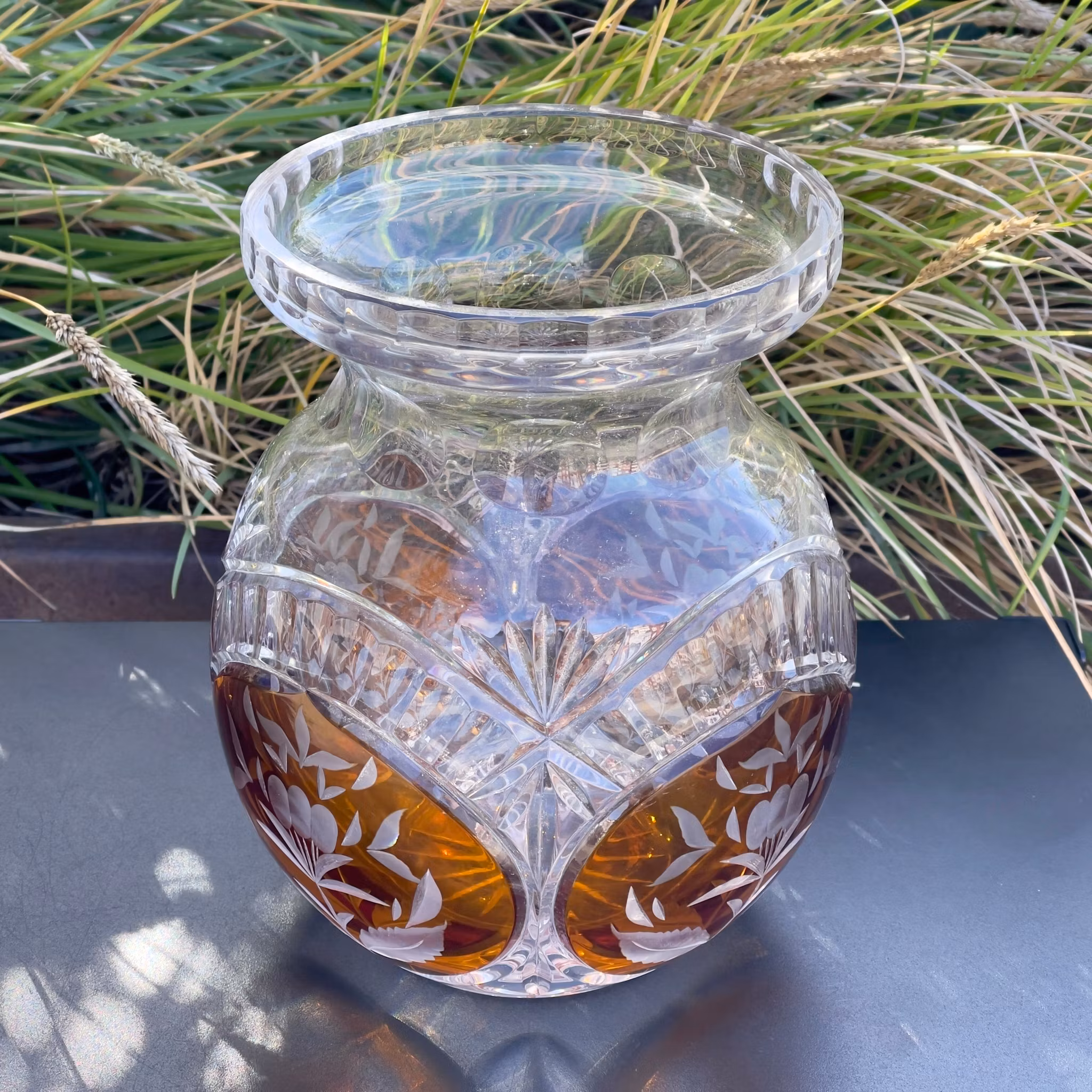 Stor slipad kristall vas – Bärnstens färgad / klar