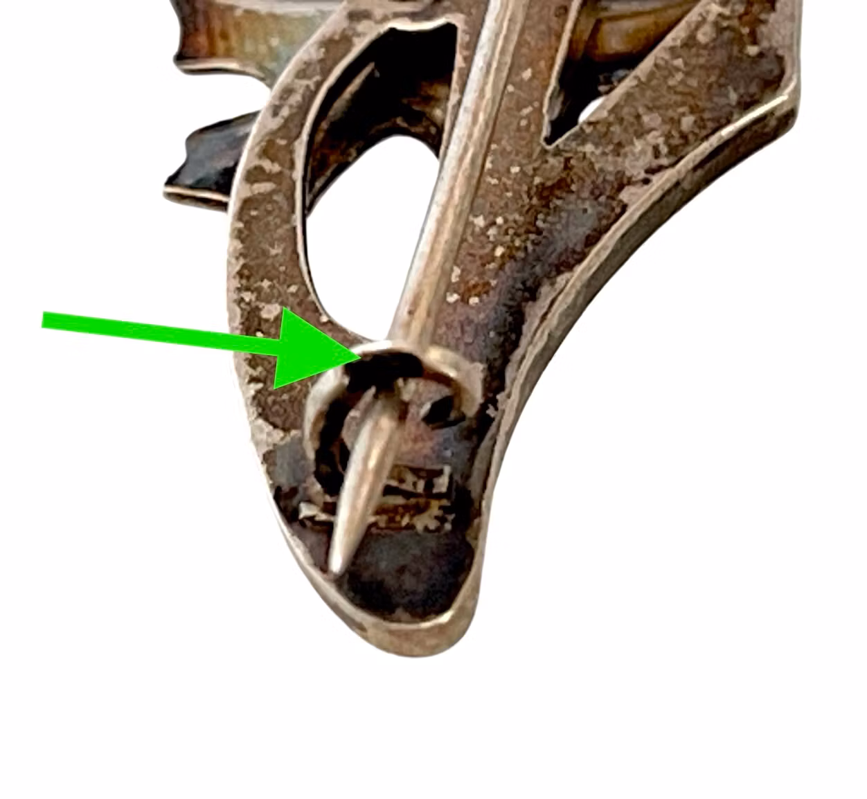 Silverbrosch med blomdekor - Skandinavisk design