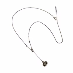 Elegancki srebrny naszyjnik z kamieniem kwarcu dymnego