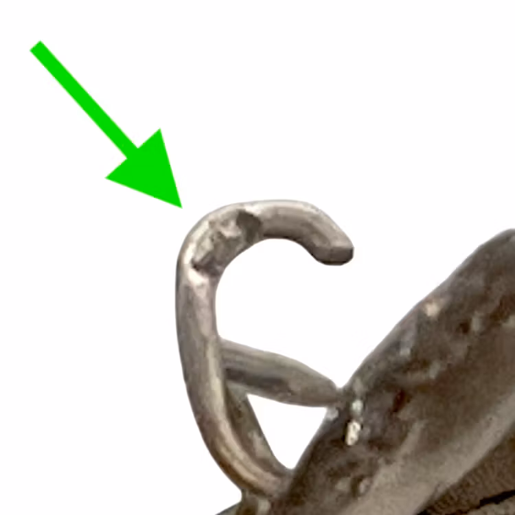 Srebrna broszka z motywem kwiatowym - ręcznie robiona