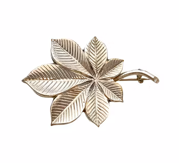 Brosch i form av kastanjeblad - vitmetall handarbetad