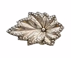 Vintage silver Brooch - Leaf design