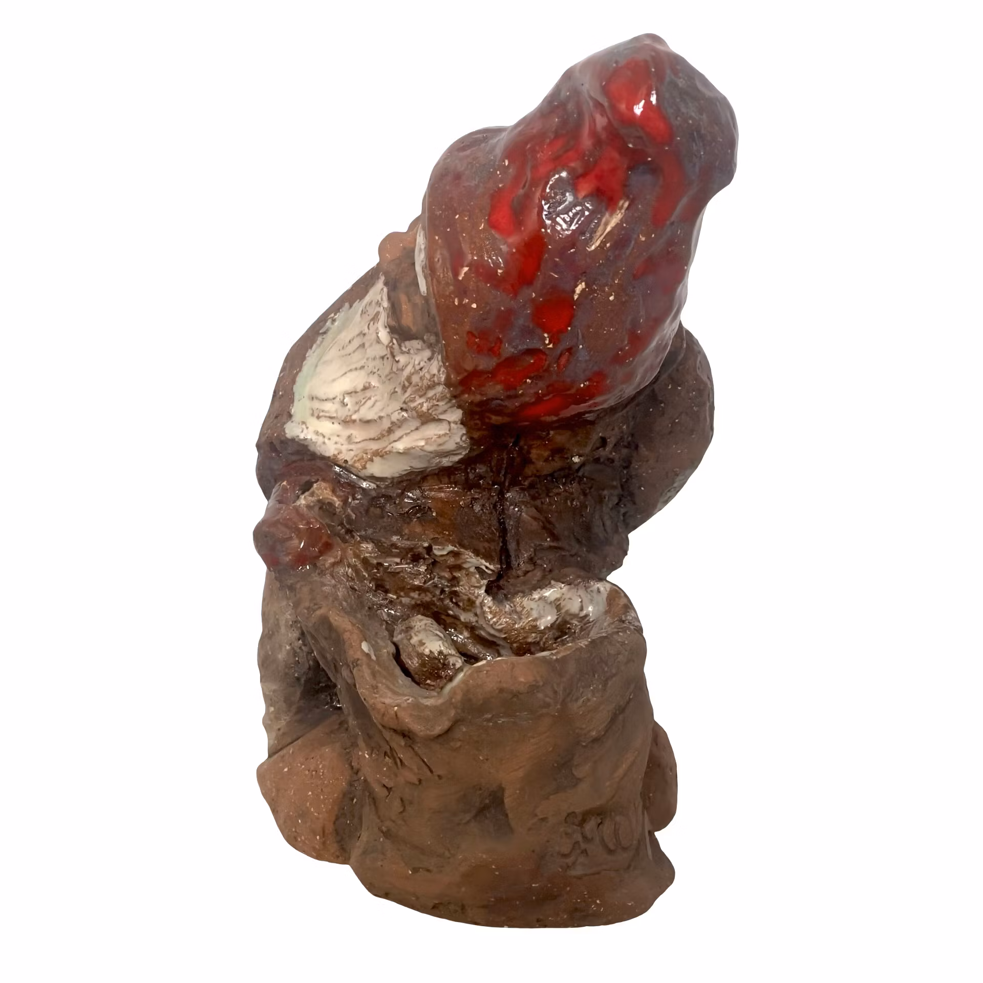 Handgjord tomte i lergods - Rustik konstnärlig skulptur med röd glaserad luva, Signerad