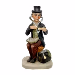 Statuina in porcellana - medico anziano con stetoscopio, dipinta a mano