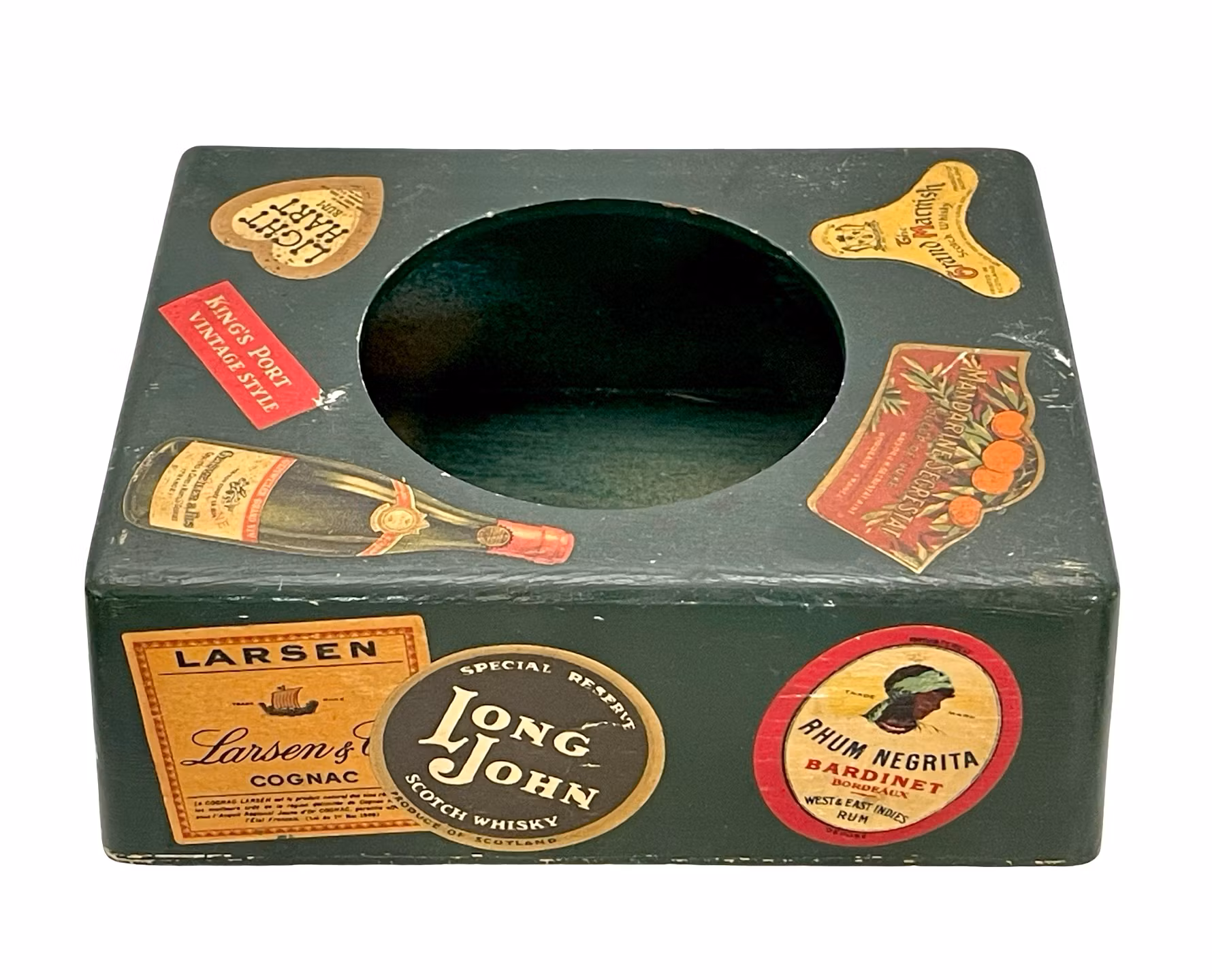 Vintage treholder med drikkeetiketter - 1950-tallet