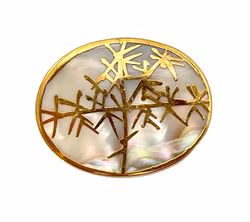 Spilla vintage - madreperla e metallo color oro - design unico in rilievo artistico