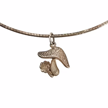 Halsband i äkta silver med svamp och blomma hänge